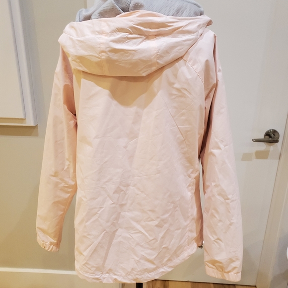 New Balance pink wind breaker - Picture 3 of 3